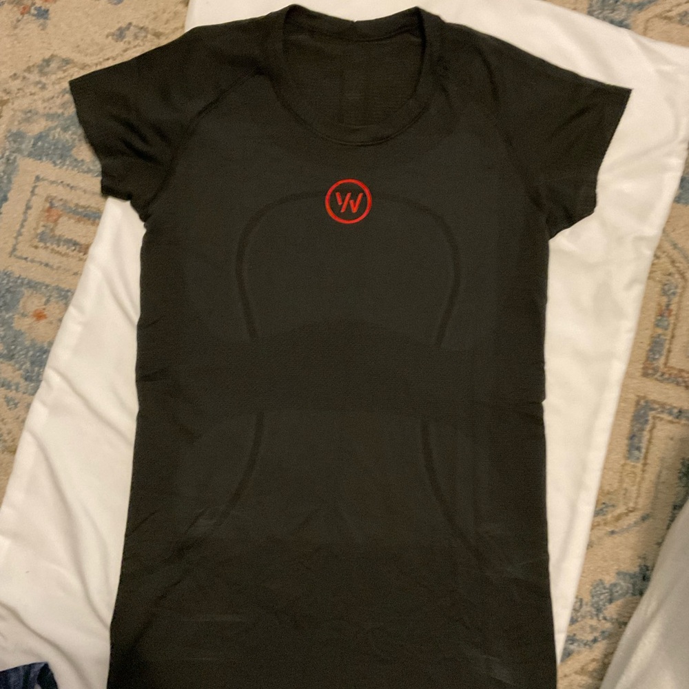 Lululemon Women's Black Run Workout Shirt